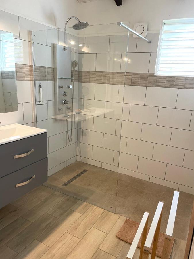 Willa Habitation Loumavi Sainte-Rose Zewnętrze zdjęcie